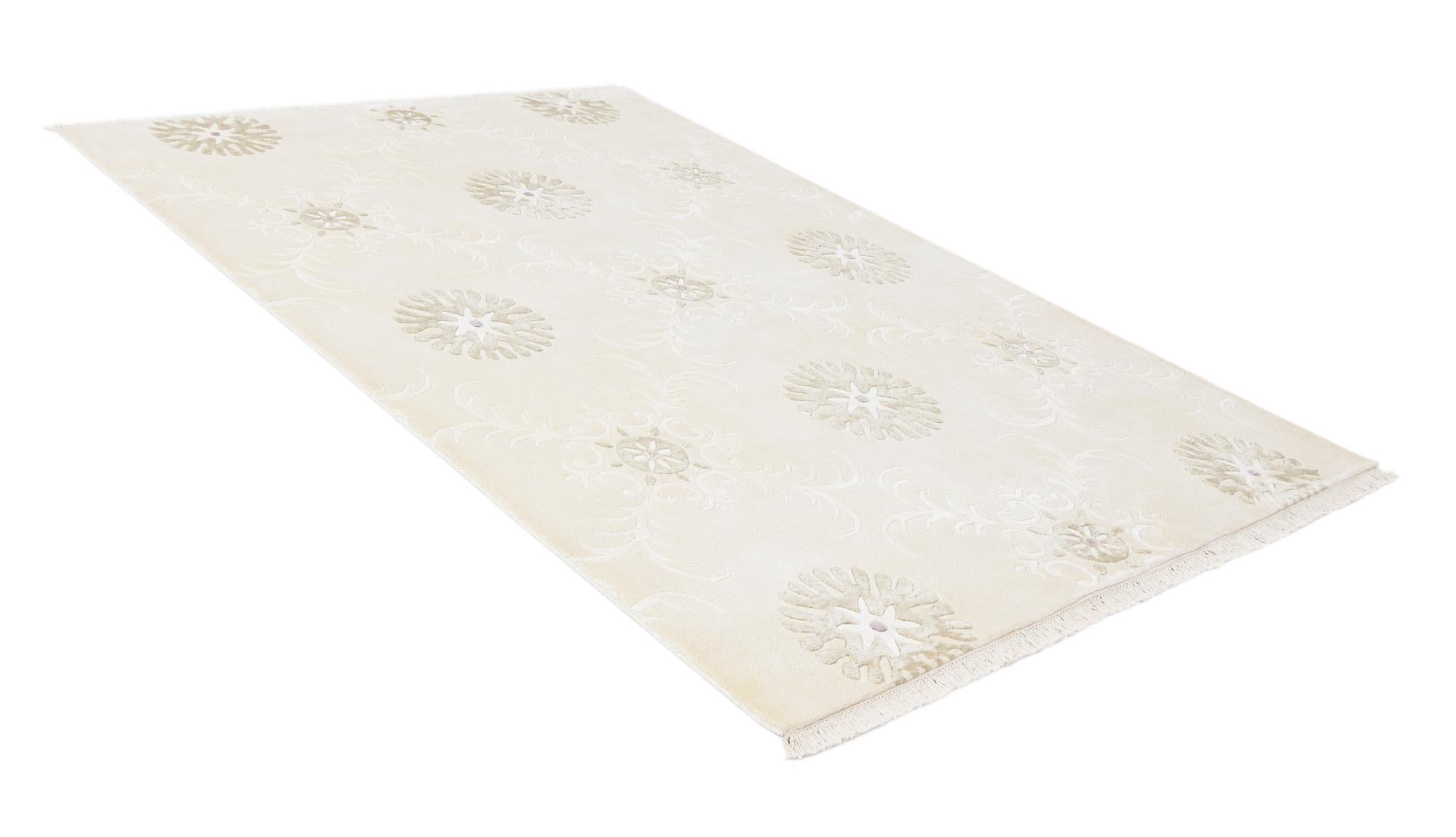 5' 7 x 8' Hand Knotted Darya Wool Rug