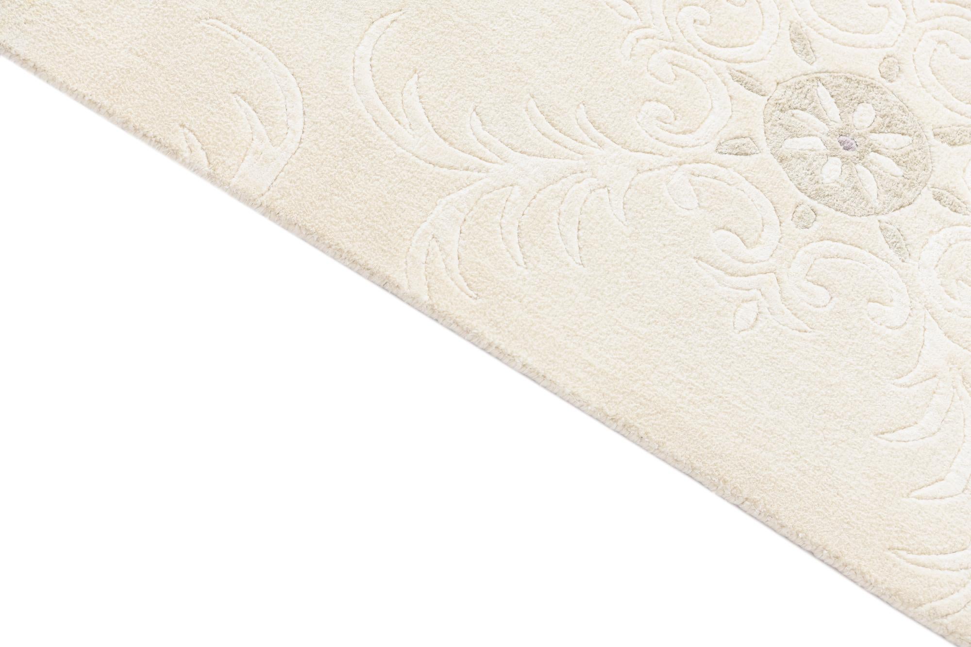 5' 7 x 8' Hand Knotted Darya Wool Rug