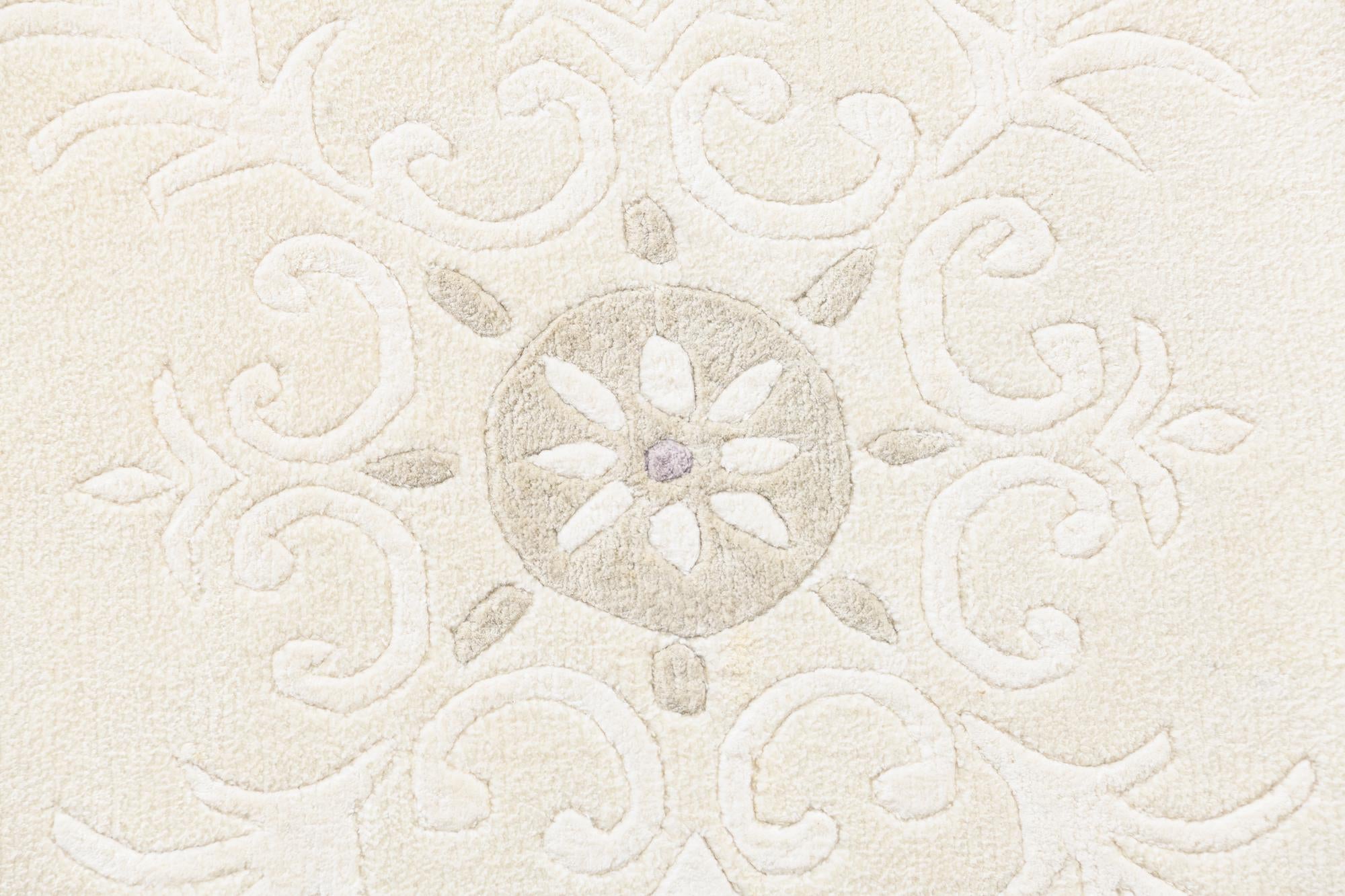 5' 7 x 8' Hand Knotted Darya Wool Rug