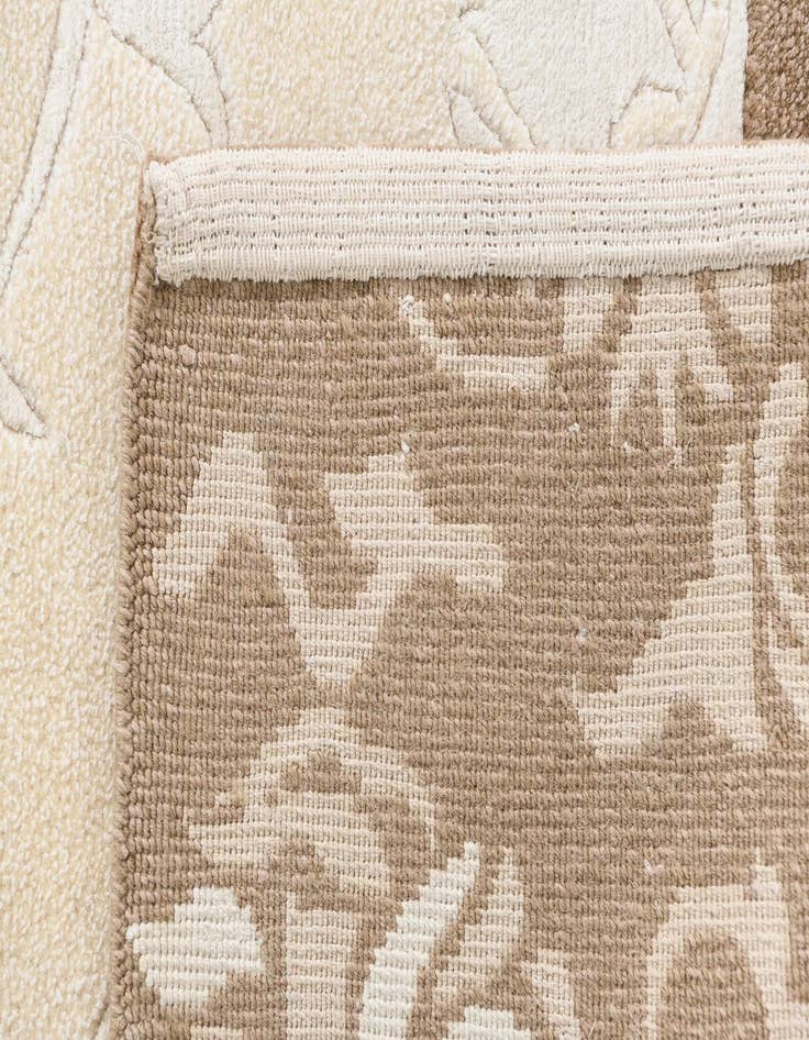 Detail image of 5' 10 x 8' Darya Rug