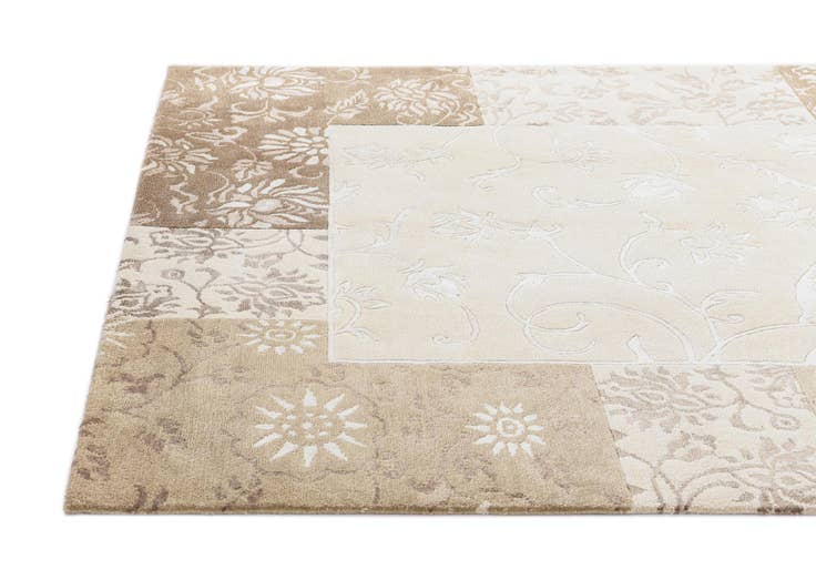 Detail image of 5' 10 x 8' Darya Rug