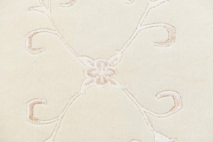 Detail image of 5' 7 x 8' Hand Knotted Darya Wool Rug