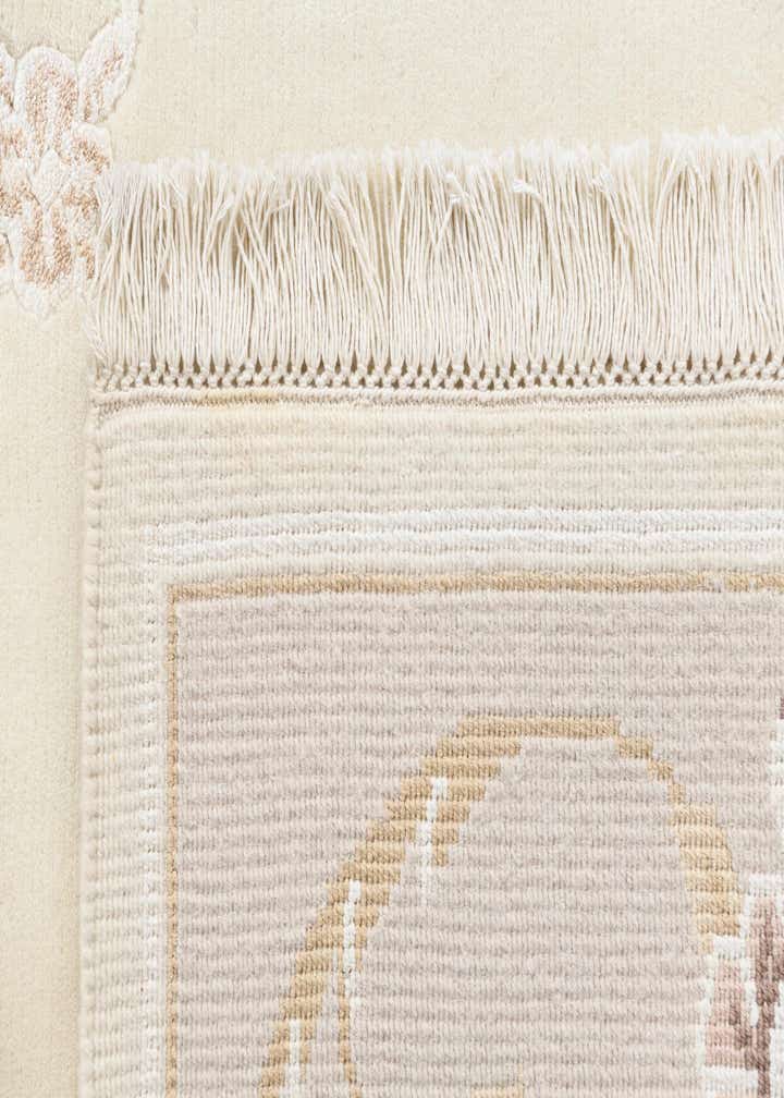 5' 7 x 8' Hand Knotted Darya Wool Rug