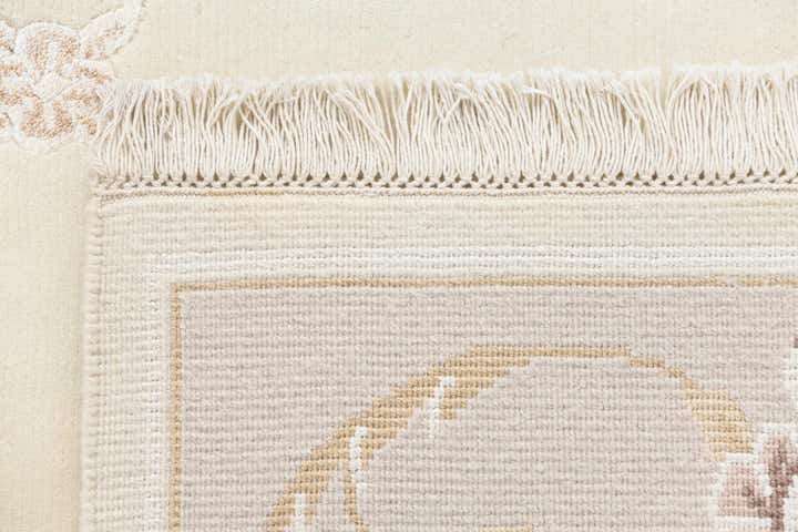 5' 7 x 8' Hand Knotted Darya Wool Rug