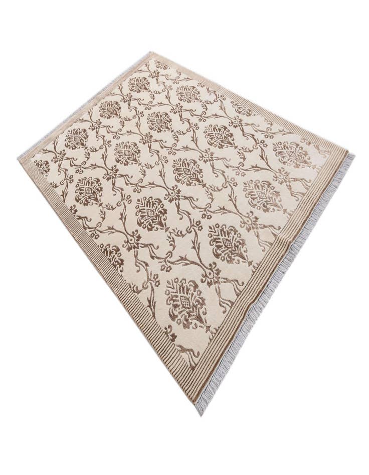 Detail image of 5' 9 x 8' Darya Rug