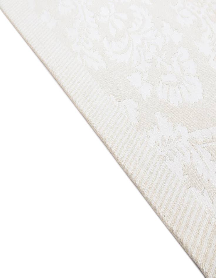 Detail image of 5' 8 x 8' Darya Rug