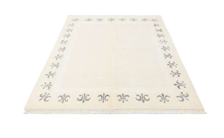 4' 11 x 6' 7 Darya Rug