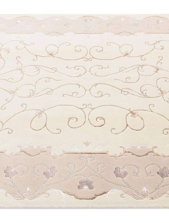 Detail image of 4' 11 x 6' 9 Darya Rug