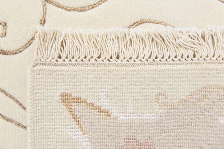 4' 11 x 6' 10 Darya Rug