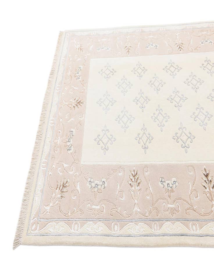 Detail image of 4' 11 x 6' 8 Darya Rug