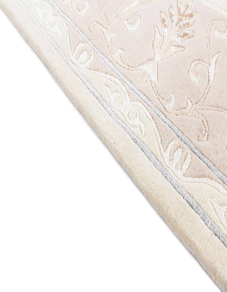 Detail image of 4' 11 x 6' 8 Darya Rug