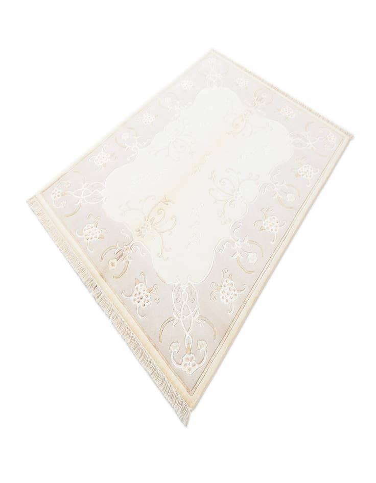 Detail image of 4' 11 x 6' 7 Darya Rug