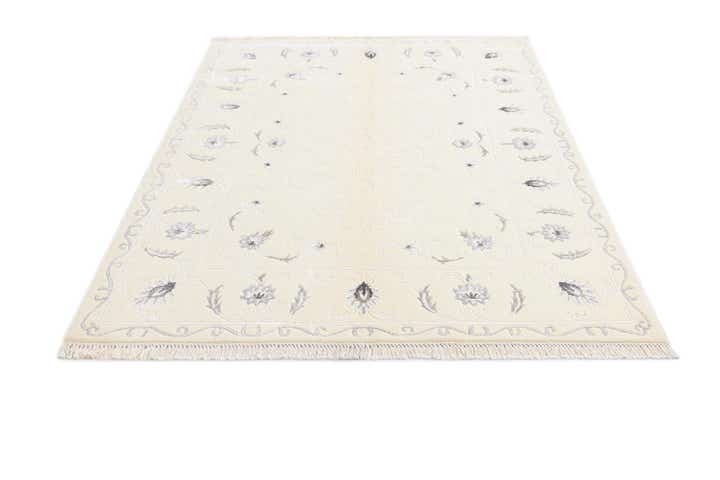 4' 11 x 6' 7 Hand Knotted Darya Wool Rug
