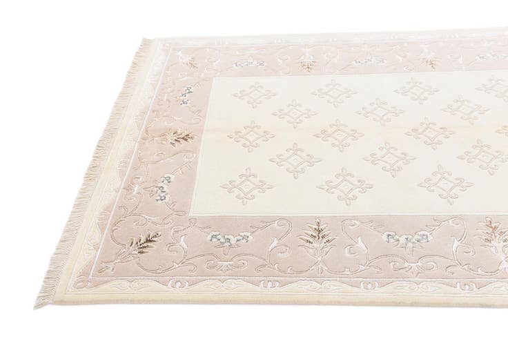 Detail image of 4' 11 x 6' 9 Darya Rug