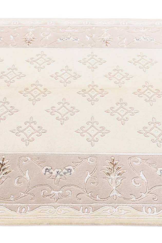 Detail image of 4' 11 x 6' 9 Darya Rug