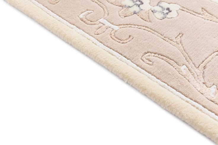 Detail image of 2' 9 x 4' 10 Hand Knotted Darya Wool Rug