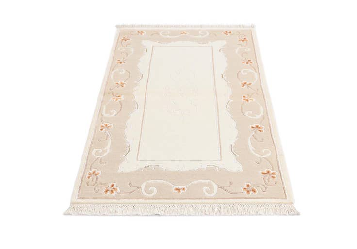 Detail image of 2' 9 x 5' 1 Hand Knotted Darya Wool Rug
