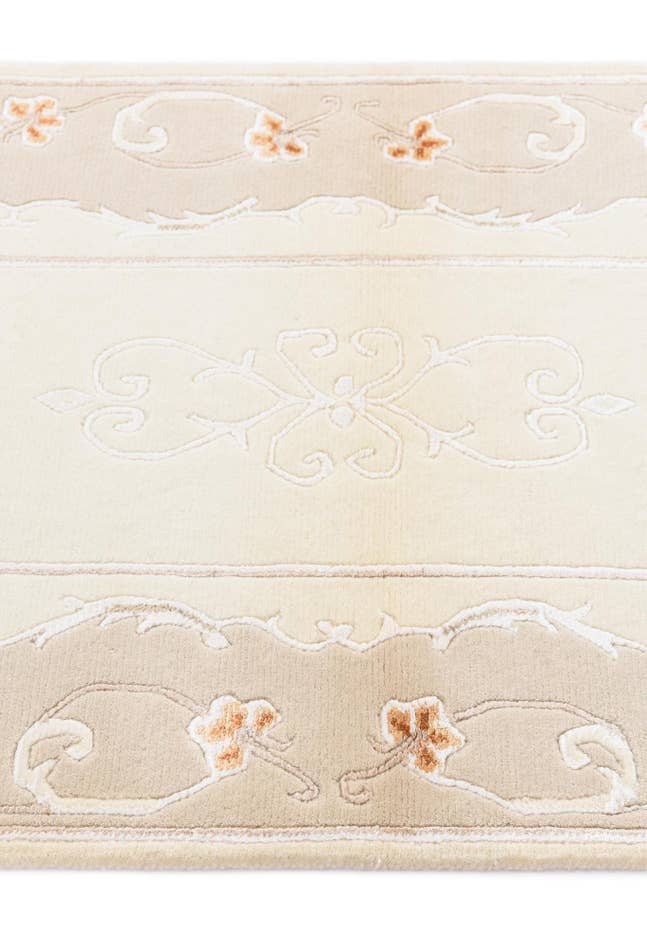 Detail image of 2' 9 x 5' 1 Hand Knotted Darya Wool Rug