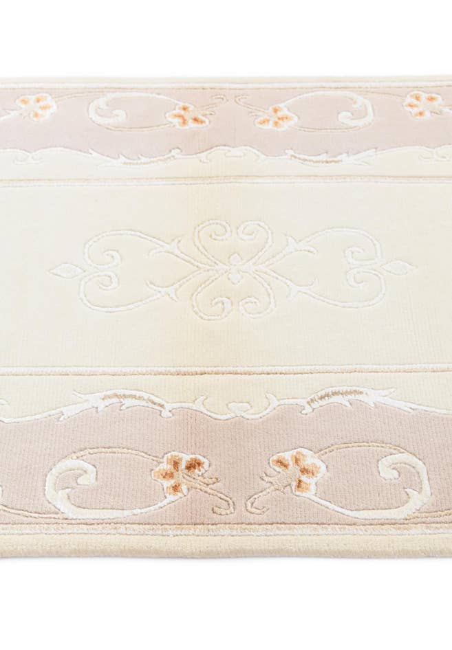 Detail image of 2' 9 x 5' 1 Hand Knotted Darya Wool Rug