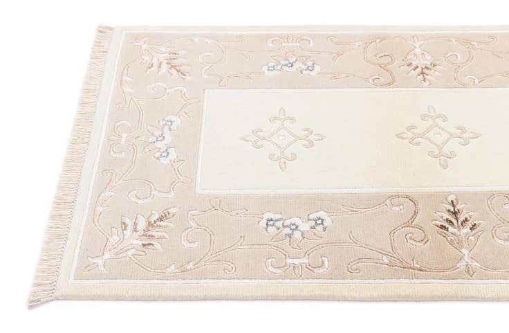 Detail image of 2' 8 x 4' 8 Hand Knotted Darya Wool Rug