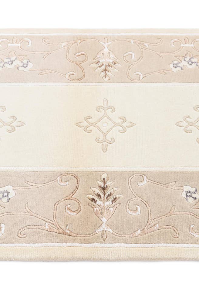 Detail image of 2' 8 x 4' 8 Hand Knotted Darya Wool Rug