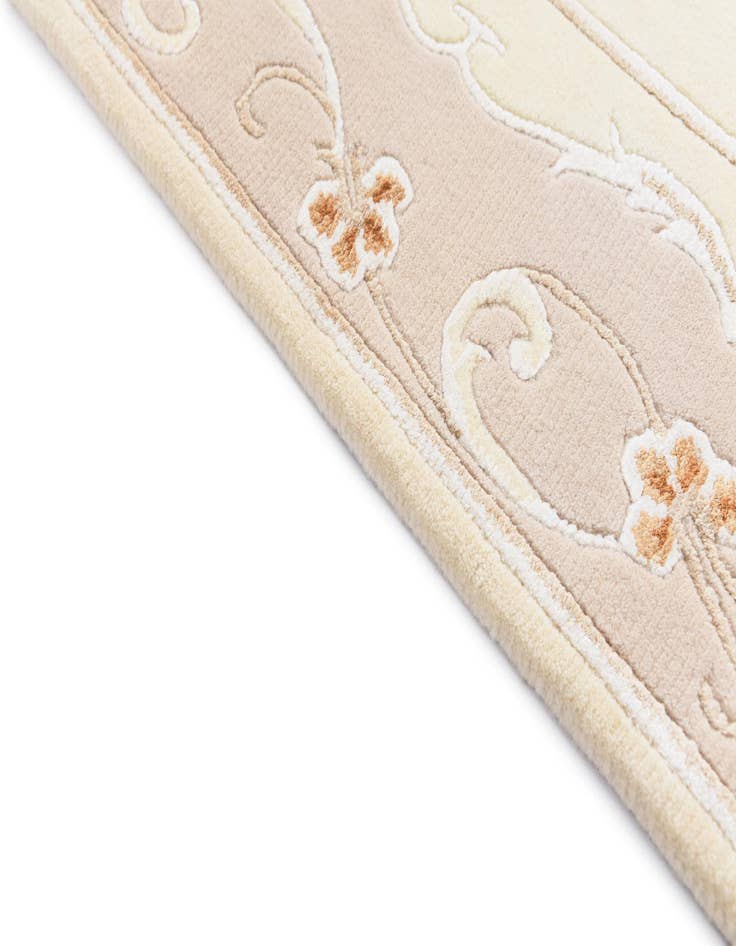 Detail image of 2' 8 x 4' 11  Hand Knotted Darya Wool Rug