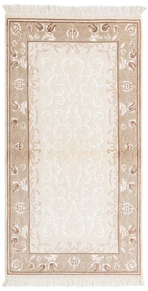 Detail image of 2' 7 x 4' 11 Hand Knotted Darya Wool Rug
