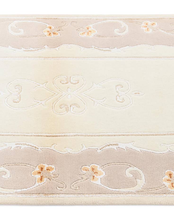 Detail image of 2' 8 x 5' 1  Hand Knotted Darya Wool Rug