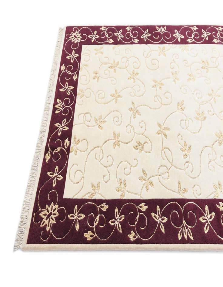 Detail image of 4' 6 x 6' 8  Hand Knotted Darya Rug