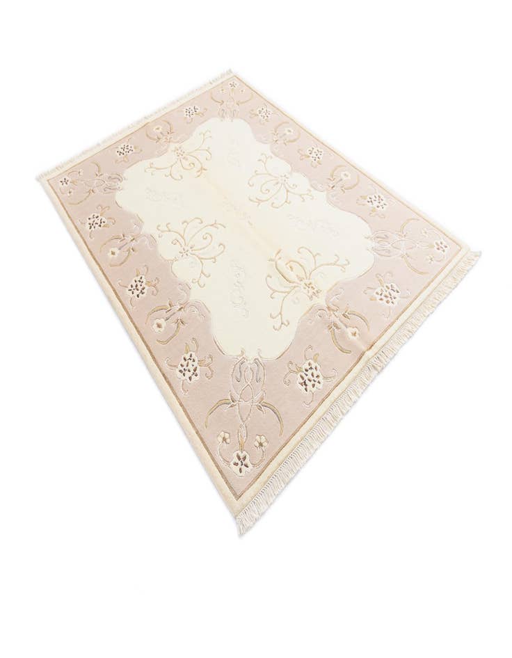 Detail image of 5' 1 x 6' 4 Hand Knotted Darya Wool Rug