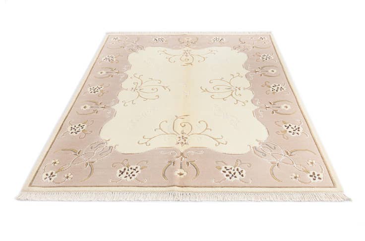 Detail image of 5' 1 x 6' 4 Hand Knotted Darya Wool Rug