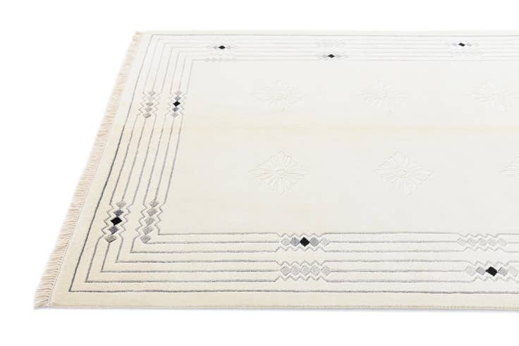 Detail image of 4' 8 x 6' 8 Hand Knotted Darya Wool Rug