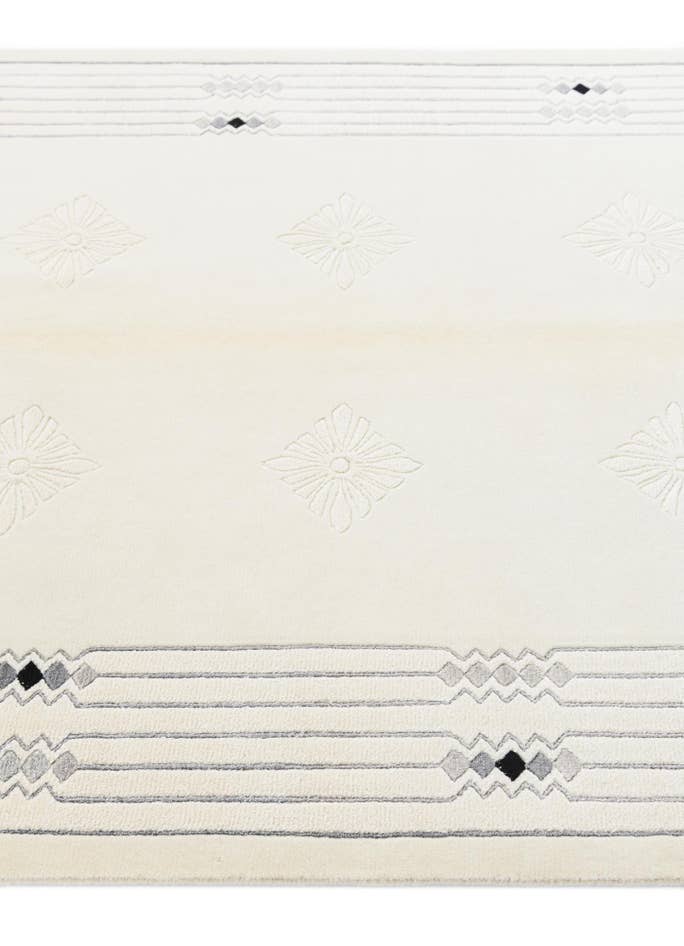 Detail image of 4' 8 x 6' 8 Hand Knotted Darya Wool Rug