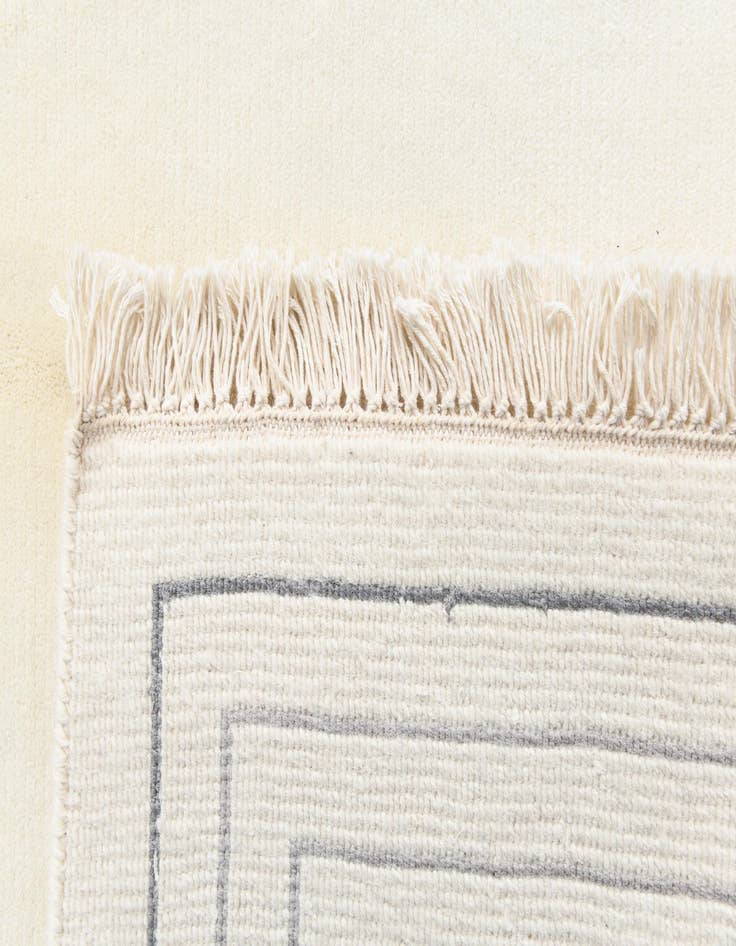 Detail image of 4' 8 x 6' 8  Hand Knotted Darya Wool Rug