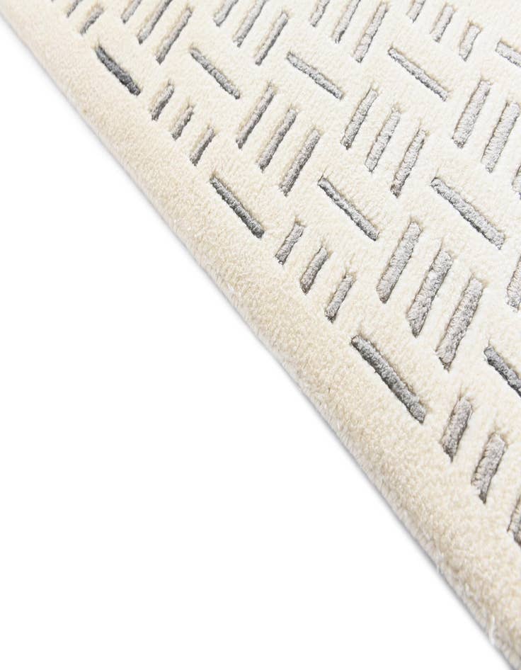 Detail image of 4' 10 x 6' 8  Hand Knotted Darya Wool Rug