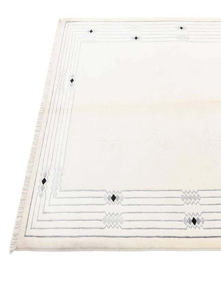 Detail image of 4' 10 x 6' 8  Hand Knotted Darya Wool Rug