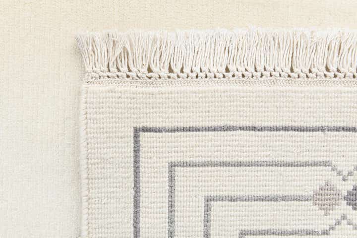 4' 10 x 6' 8 Hand Knotted Darya Wool Rug