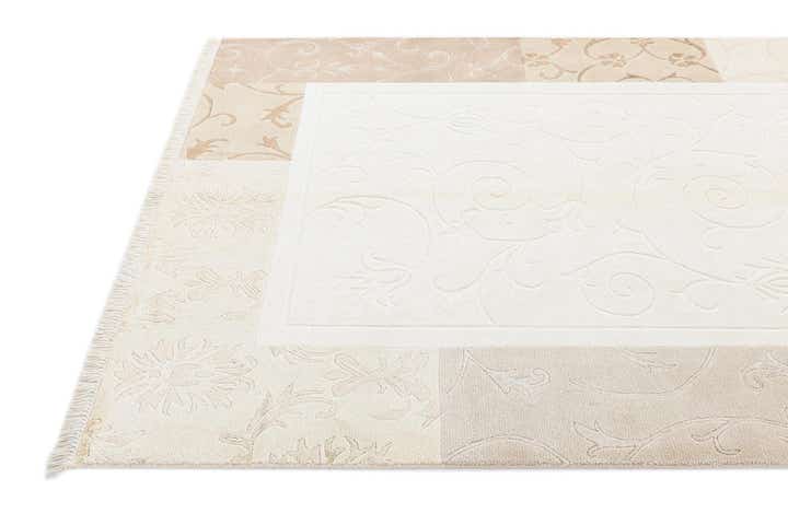 4' 7 x 6' 8 Darya Rug