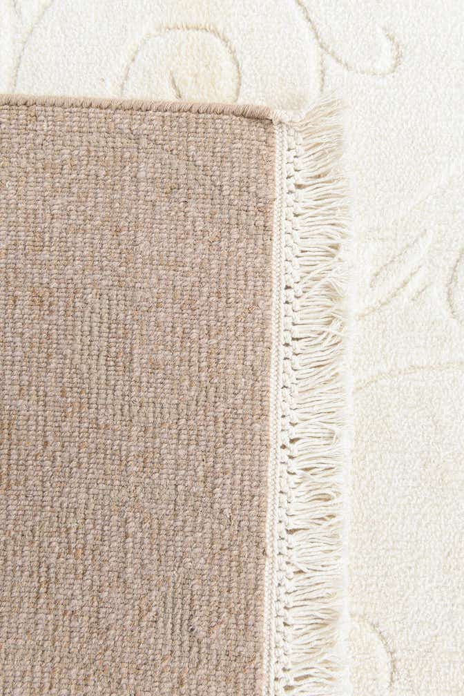 4' 7 x 6' 8 Darya Rug