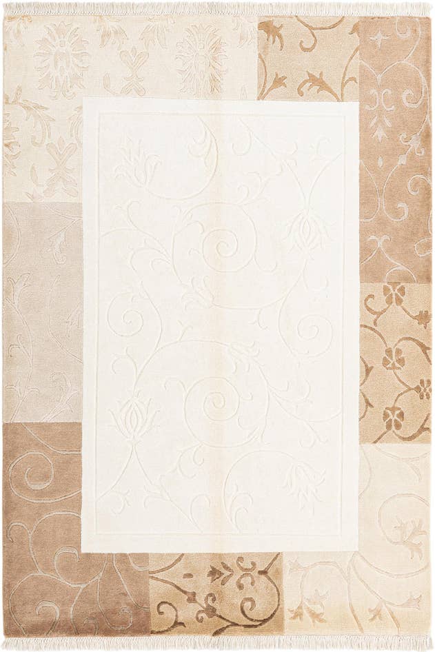 Detail image of 4' 7 x 6' 8 Darya Rug