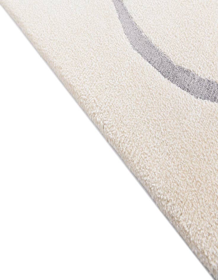 Detail image of 5' 9 x 8' Darya Rug