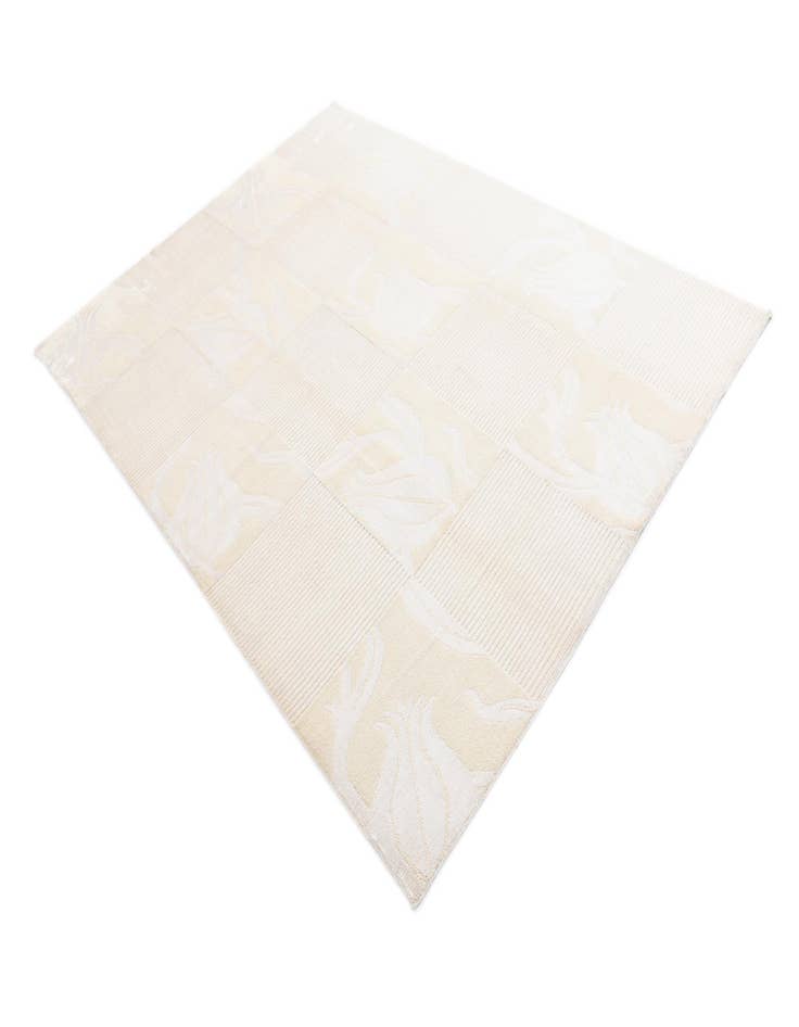 Detail image of 5' 7 x 7' 9  Hand Knotted Darya Wool Rug