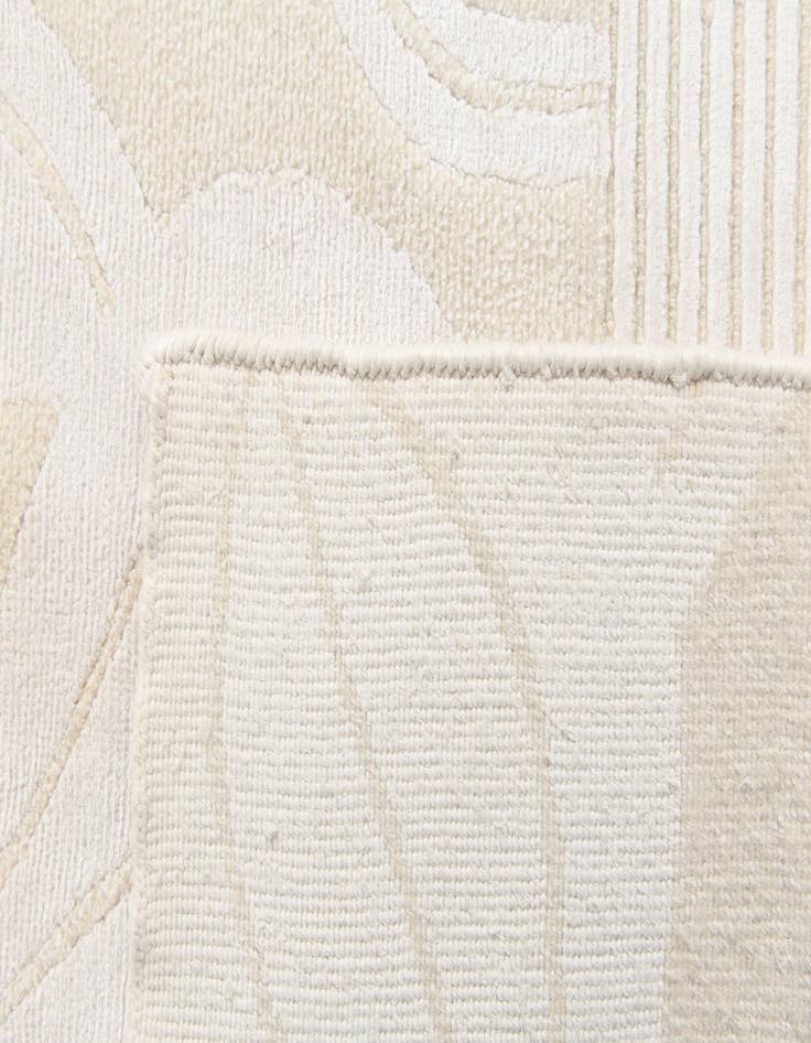 Detail image of 5' 7 x 7' 9  Hand Knotted Darya Wool Rug