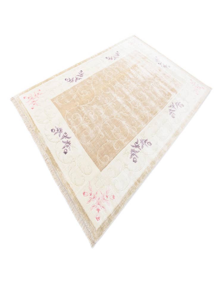 Detail image of 6' 7 x 9' 9  Hand Knotted Darya Rug