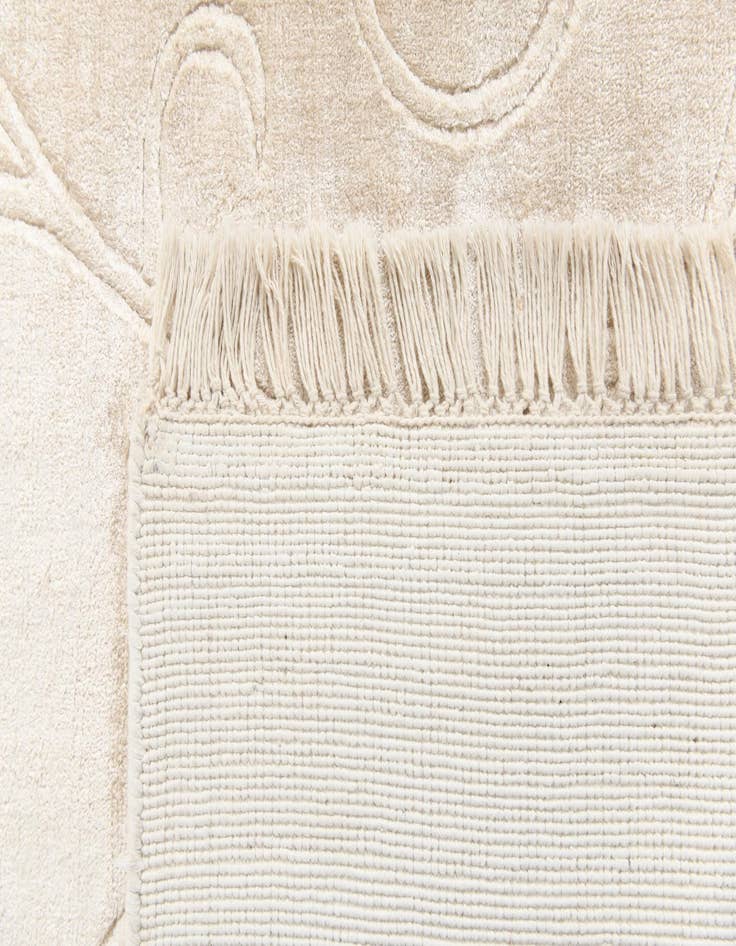 Detail image of 6' 7 x 9' 9  Hand Knotted Darya Rug