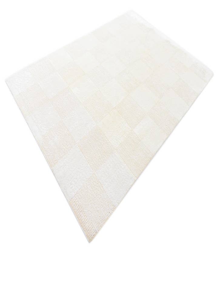 Detail image of 6' 8 x 9' 11 Hand Knotted Darya Wool Rug