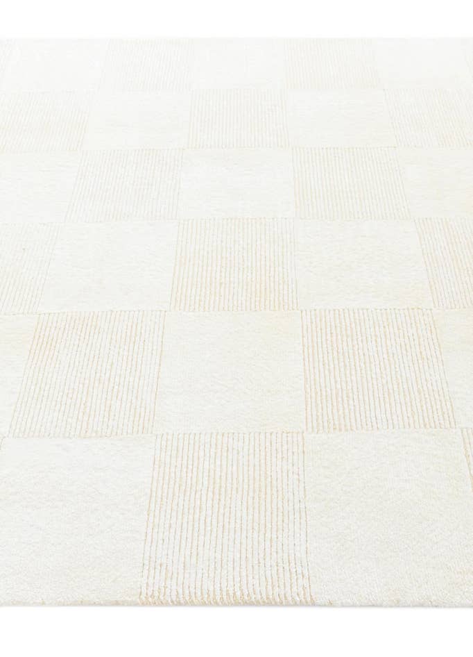 Detail image of 6' 8 x 9' 11 Hand Knotted Darya Wool Rug