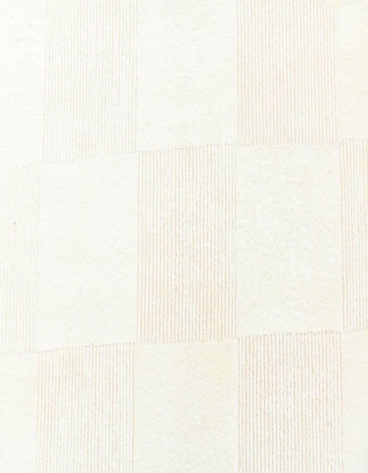 Detail image of 6' 8 x 9' 11 Hand Knotted Darya Wool Rug