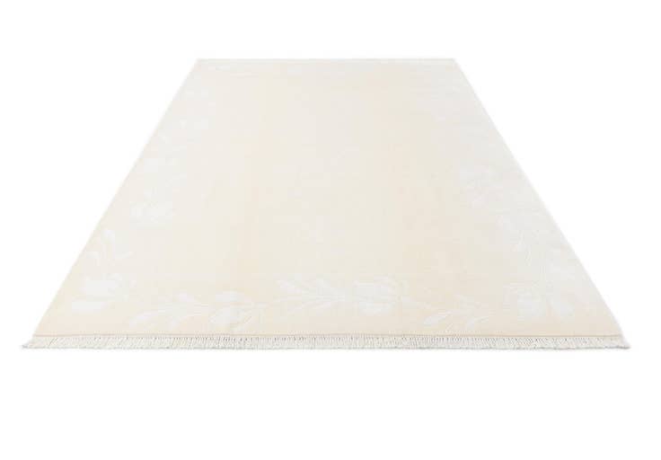 Detail image of 6' 7 x 9' 10 Hand Knotted Darya Wool Rug