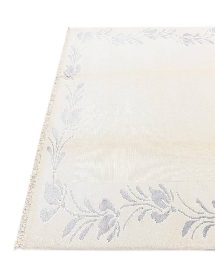 Detail image of 6' 7 x 9' 10  Hand Knotted Darya Rug